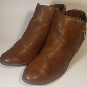 American Eagle Women's Ankle Booties Faux Leather Chestnut Boots Zip-up Size 9